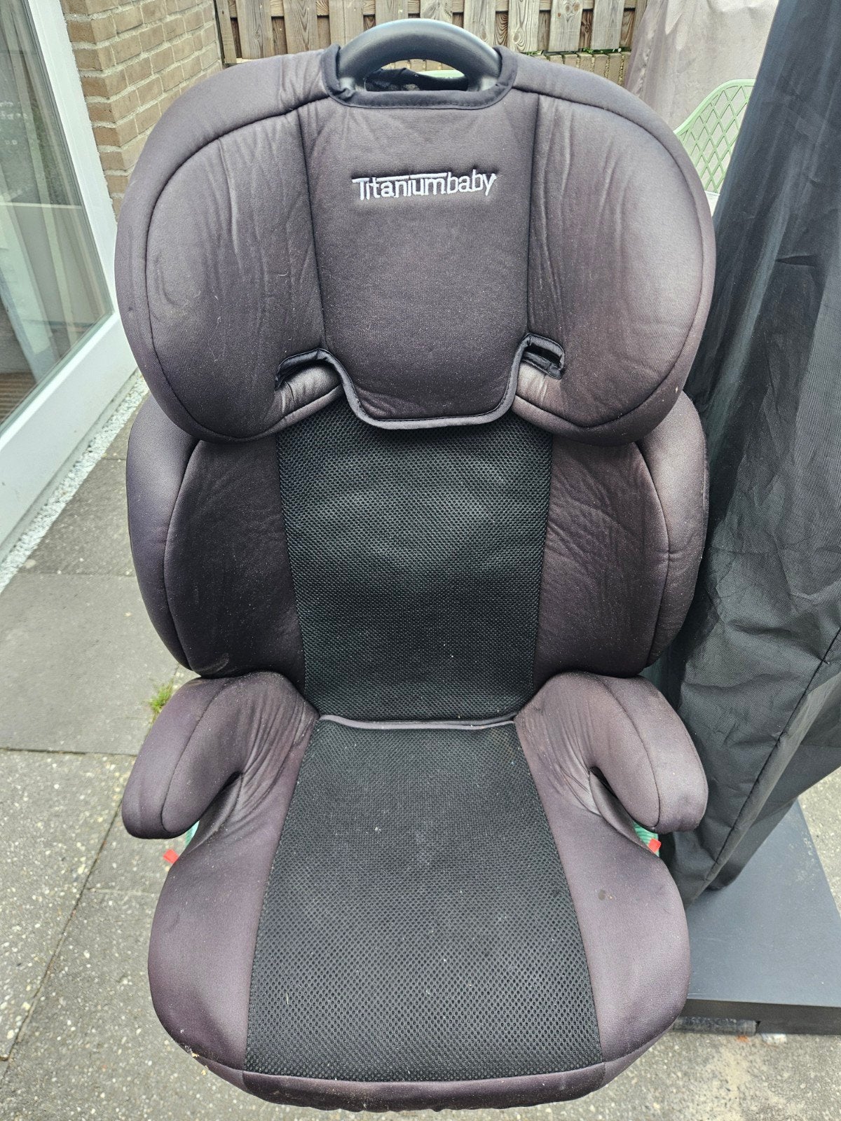Titanium autostoeltje/zitverhoger, Autogordel, 15 t/m 36 kg, Afneembare rugleuning, Zo goed als nieuw