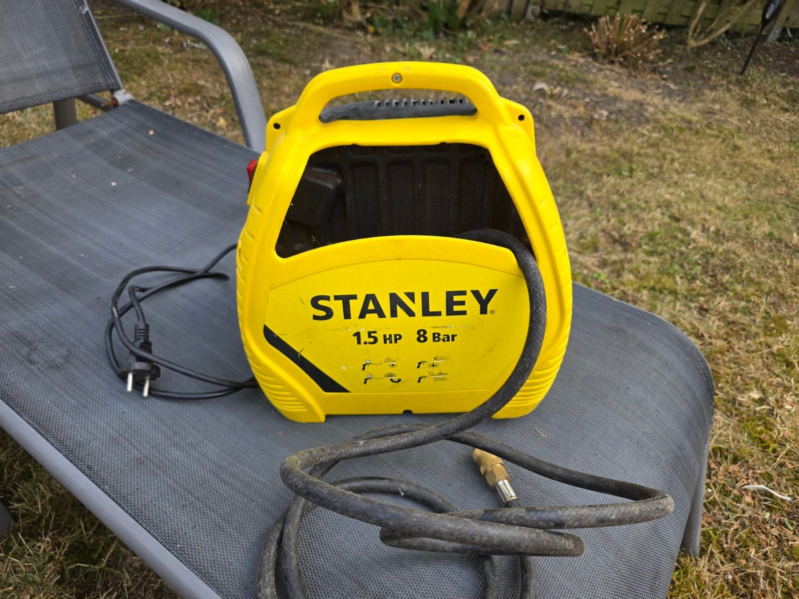 Stanley Air Kit Compressor 1.5 PK 8 Bar, Gebruikt, 6 tot 10 bar, Ophalen of Verzenden, Minder dan 200 liter/min