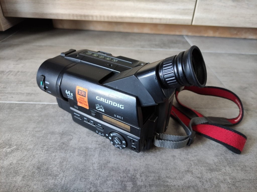 Grundig LC 835 E livecam digitale videocamera met tas., Overige merken, Gebruikt, 20x of meer, Overige soorten