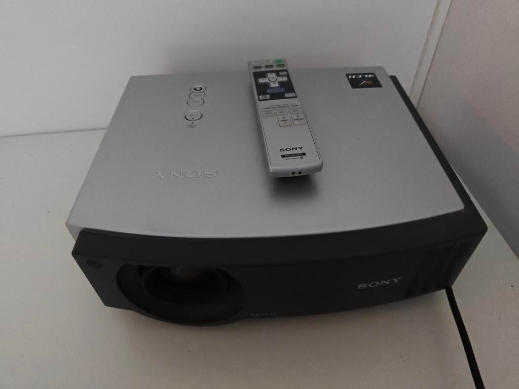 Sony VPL-AW10 BRAVIA Home Cinema Projector, Audio, Tv en Foto, Beamers, Gebruikt, LCD, Overige resoluties, Ophalen