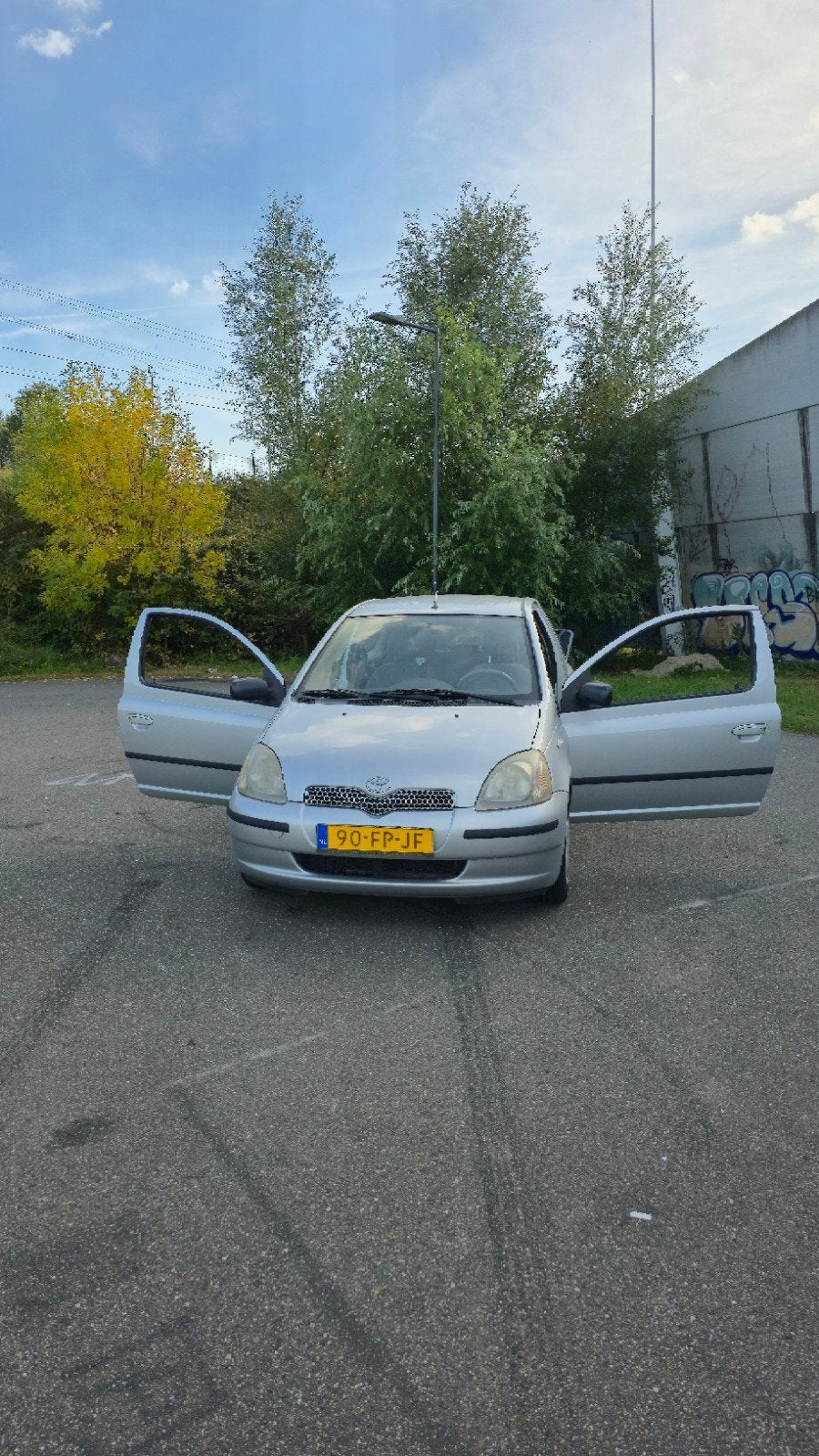 Nette Toyota Yaris 1.0 benzine | Zuinig | Betrouwbaar, Auto's, Voorwielaandrijving, Stof, 4 cilinders, 850 kg