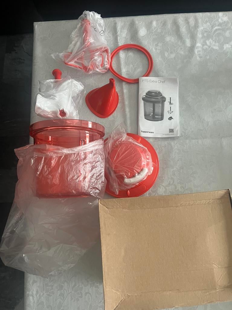 Tupperware extra chef, Huis en Inrichting, Keuken | Tupperware, Ophalen of Verzenden, Nieuw, Rood, Overige typen