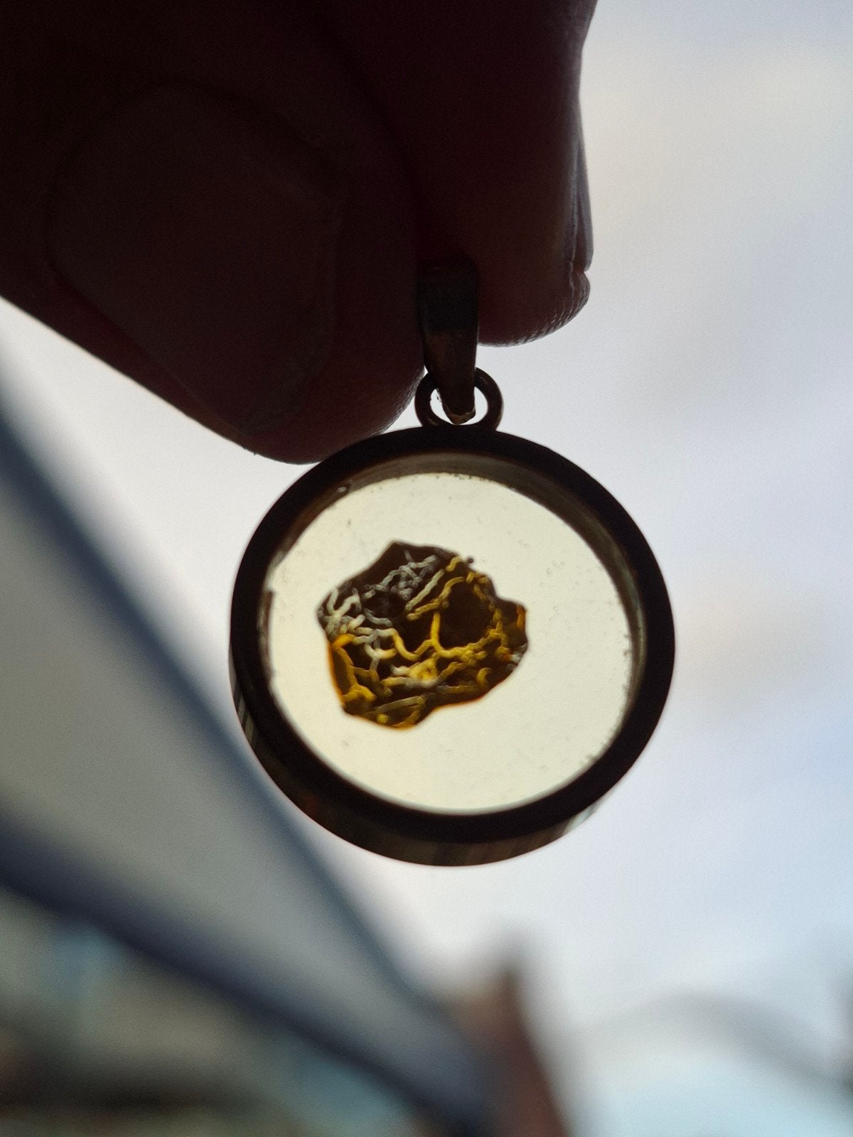 Vintage medaillon met echte goud vlok., Ophalen of Verzenden, Gebruikt, Goud, Goud