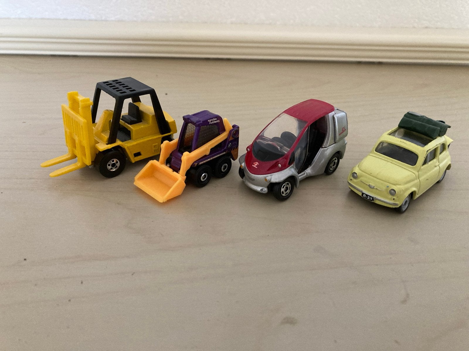 4x Tomica  speelgoedauto's in nieuwstaat, Ophalen of Verzenden, Nieuw, Auto