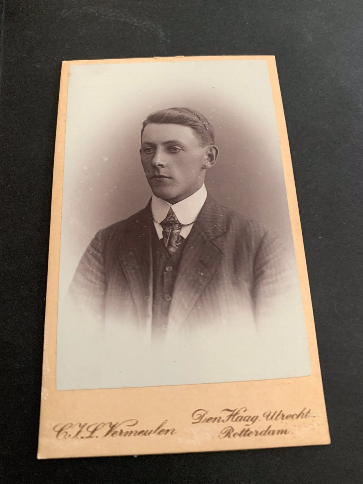 cdv carte de visite jongeman Den Haag C J L Vermeulen, Verzenden, Voor 1940, Zo goed als nieuw, Foto