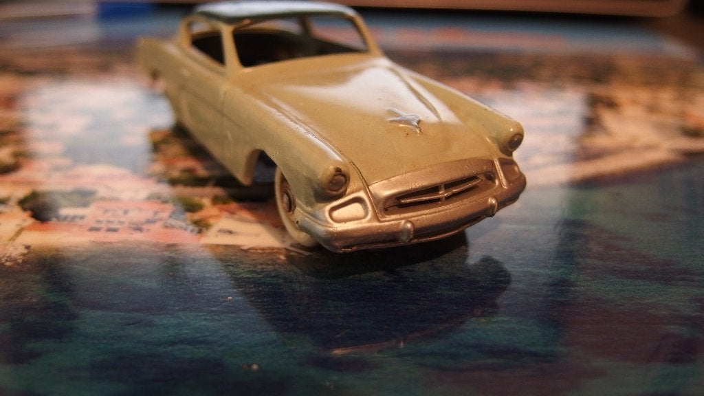 Dinky Toys Two-tone kleurstelling Studebaker Commander 24Y., Hobby en Vrije tijd, Ophalen of Verzenden, Zo goed als nieuw, Auto