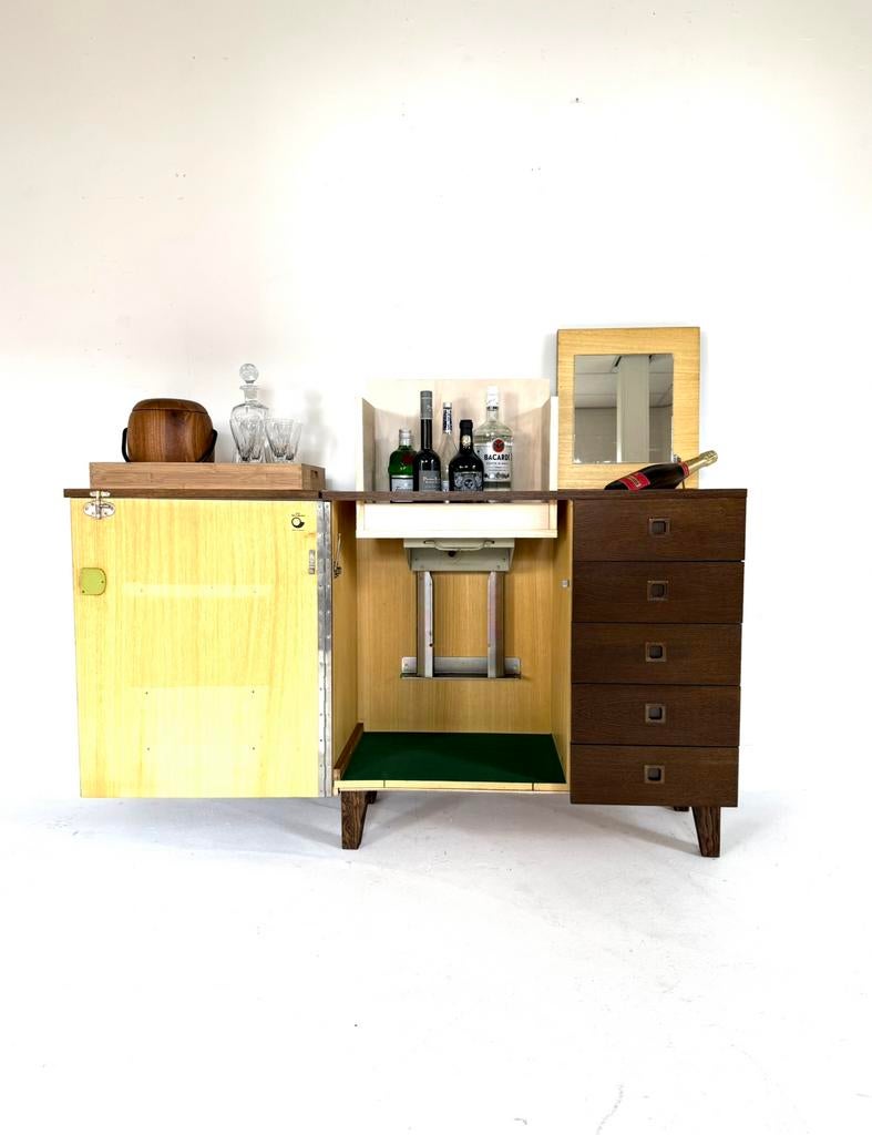 Vintage eikenhouten barkast ‘70, Eikenhout, Ophalen of Verzenden, Zo goed als nieuw, Minder dan 150 cm