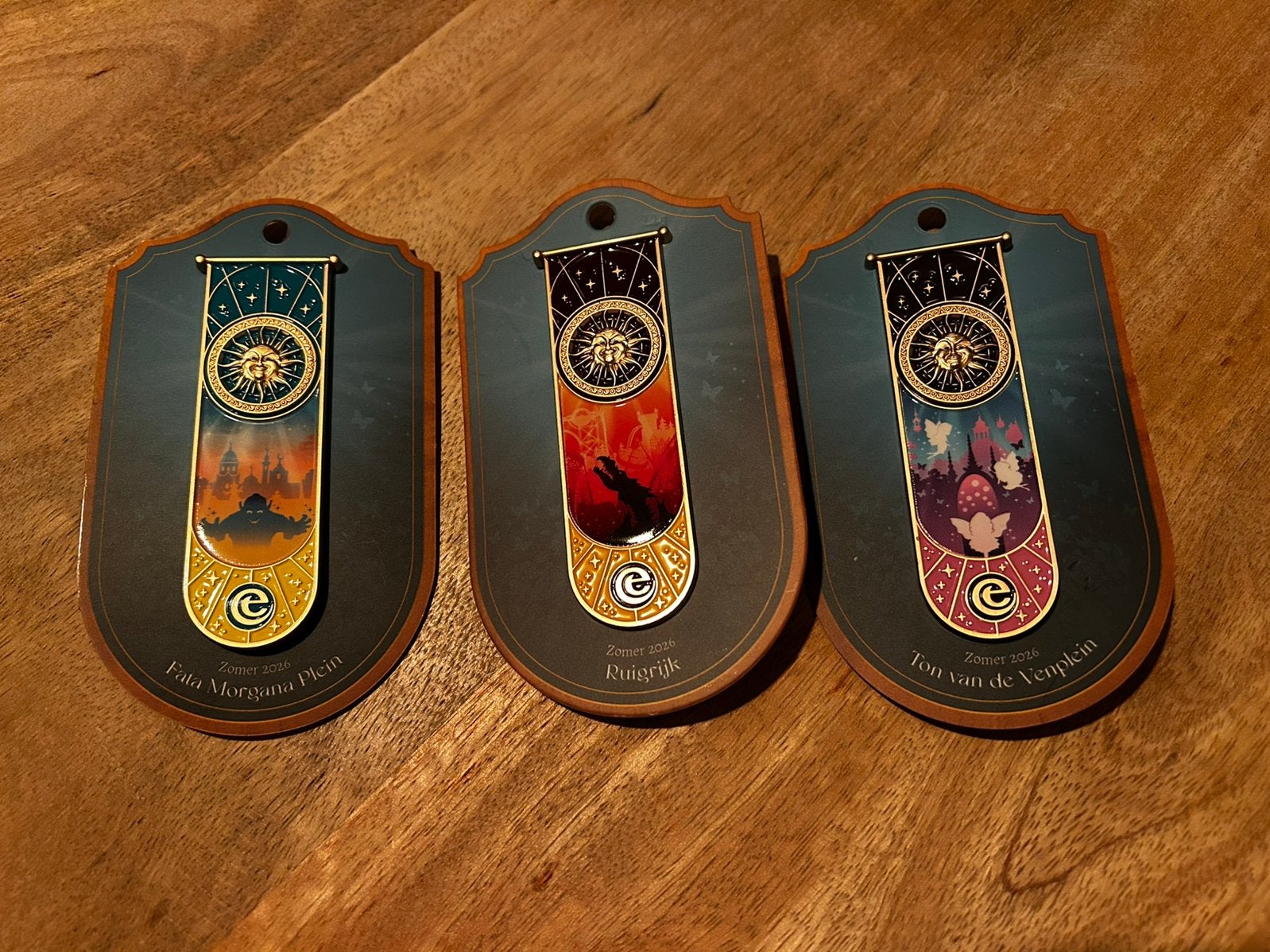 Efteling zomerpins 1, 2 & 3 vaandels, Verzamelen, Efteling, Ophalen of Verzenden, Nieuw, Overige typen