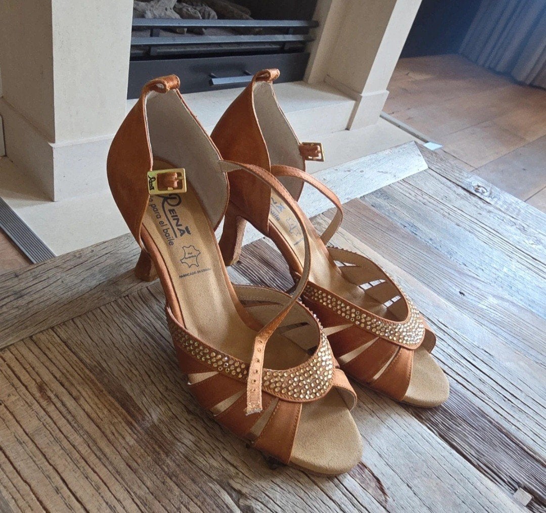 Reina dansschoenen met hak, maat 38, Kleding | Dames, Bruin, Dansschoenen, Ophalen of Verzenden, Reina