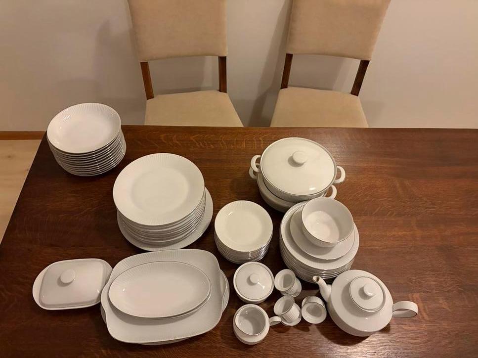 Veelzijdig oud servies - Wit met zilveren rand, Antiek en Kunst, Ophalen