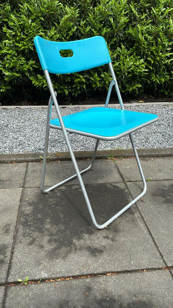 IKEA opvouwbare stoel - turquoise, Huis en Inrichting, Stoelen, Kunststof, Gebruikt, Blauw, Ophalen of Verzenden