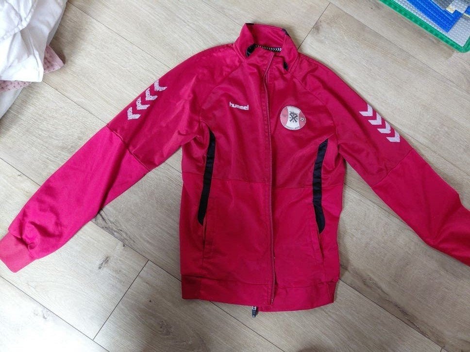 Hummel trainingsjack vv Hoogland maat 152-164, Sport en Fitness, Maat XS of kleiner, Ophalen, Gebruikt, Trainingspak