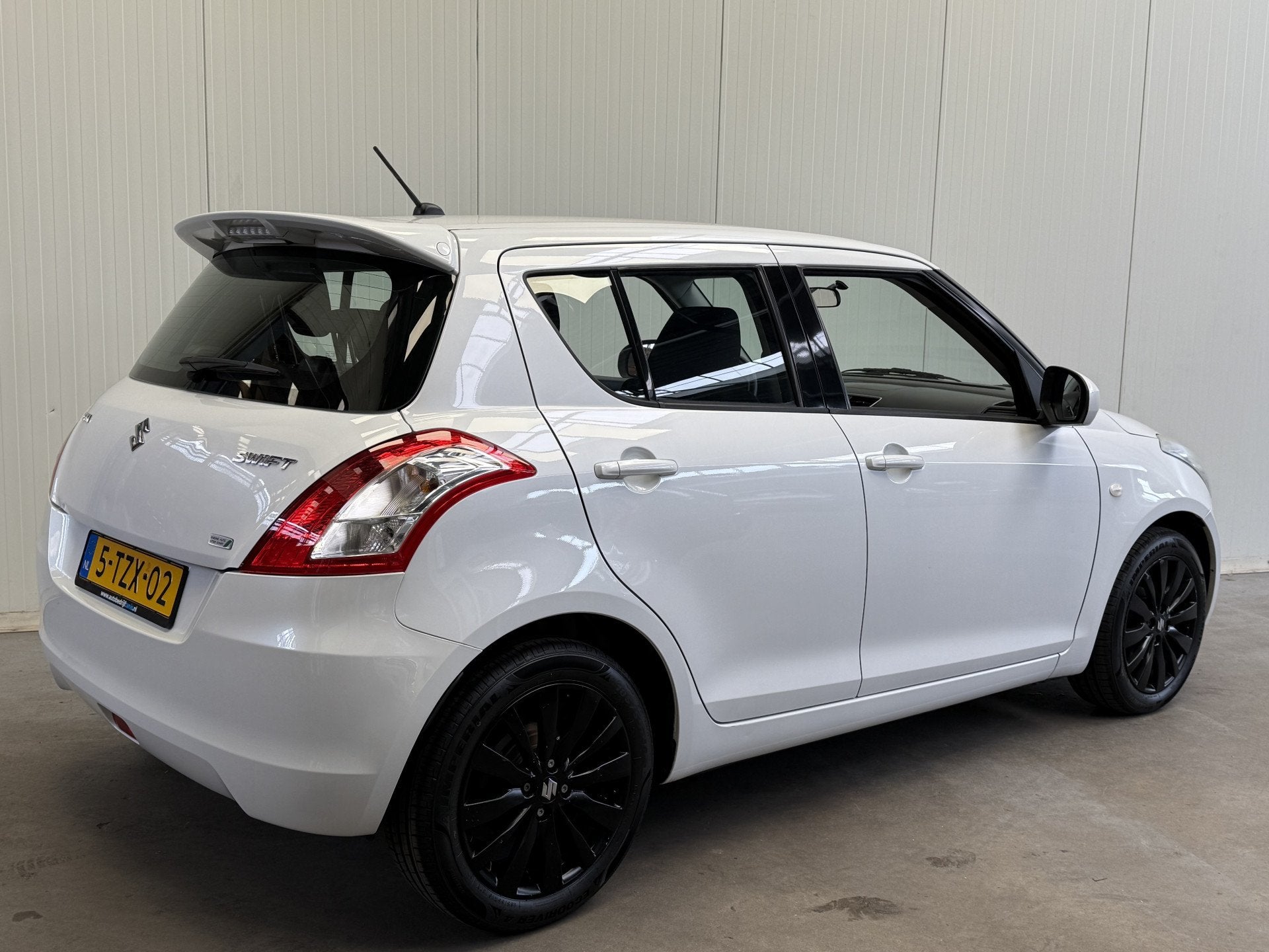 Suzuki Swift 1.2 Bandit EASSS SPORTVELGEN-AIRCO-AUDIO/CD-SPO, Auto's, Voorwielaandrijving, Stof, Gebruikt, 4 cilinders