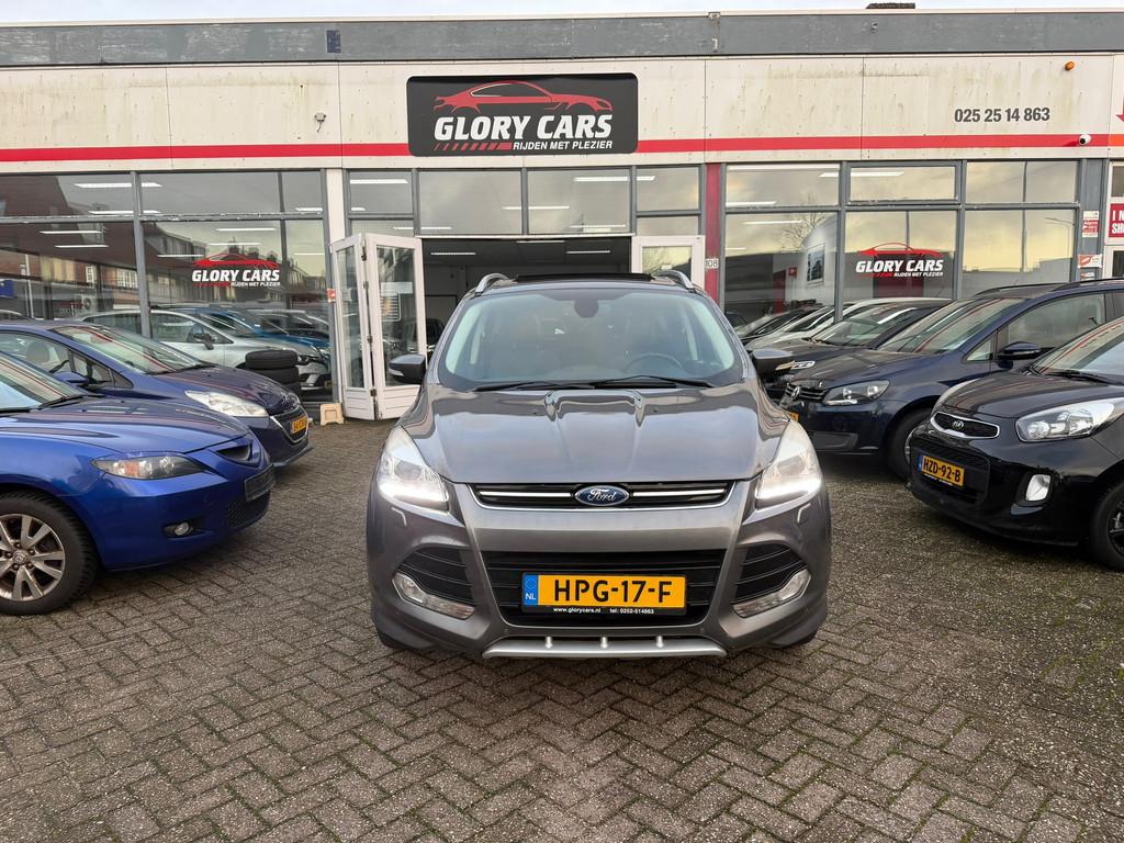 Ford KUGA 1.6 Titanium Plus 4WD AUTOMAAT-PANO-CRUISE-LEER, Auto's, Gebruikt, Zwart, 4 cilinders, Bedrijf
