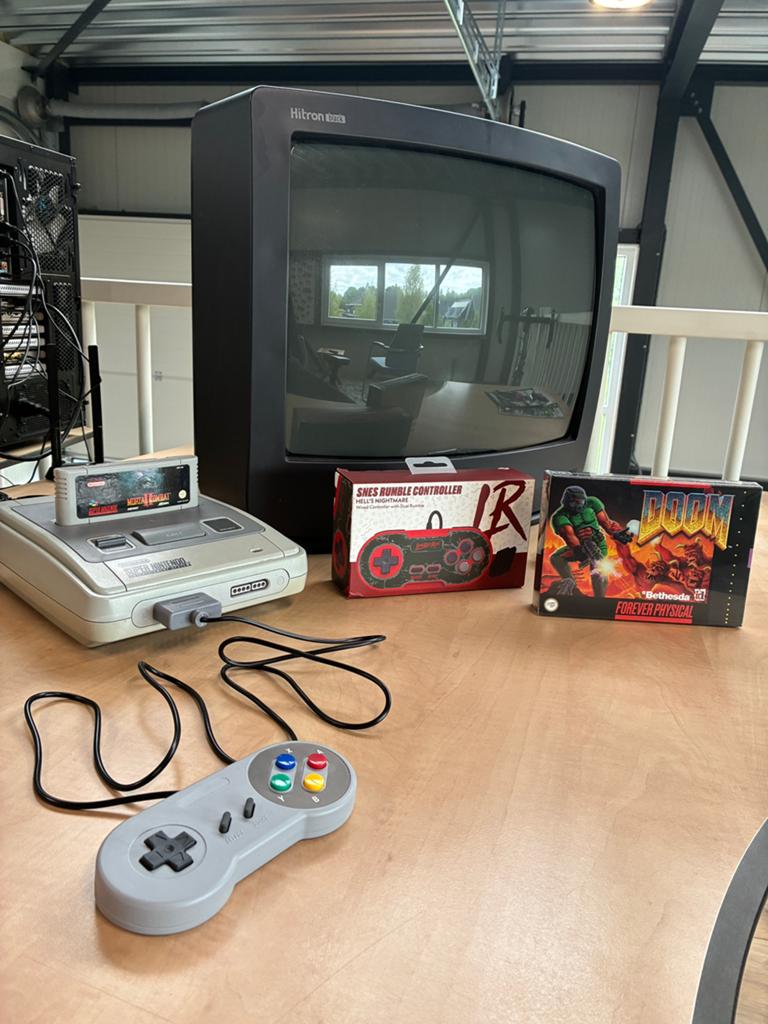 Doom SNES Limited Run (sealed) + rumble controller en CRT TV, Spelcomputers en Games, Spelcomputers | Nintendo Super NES, Ophalen