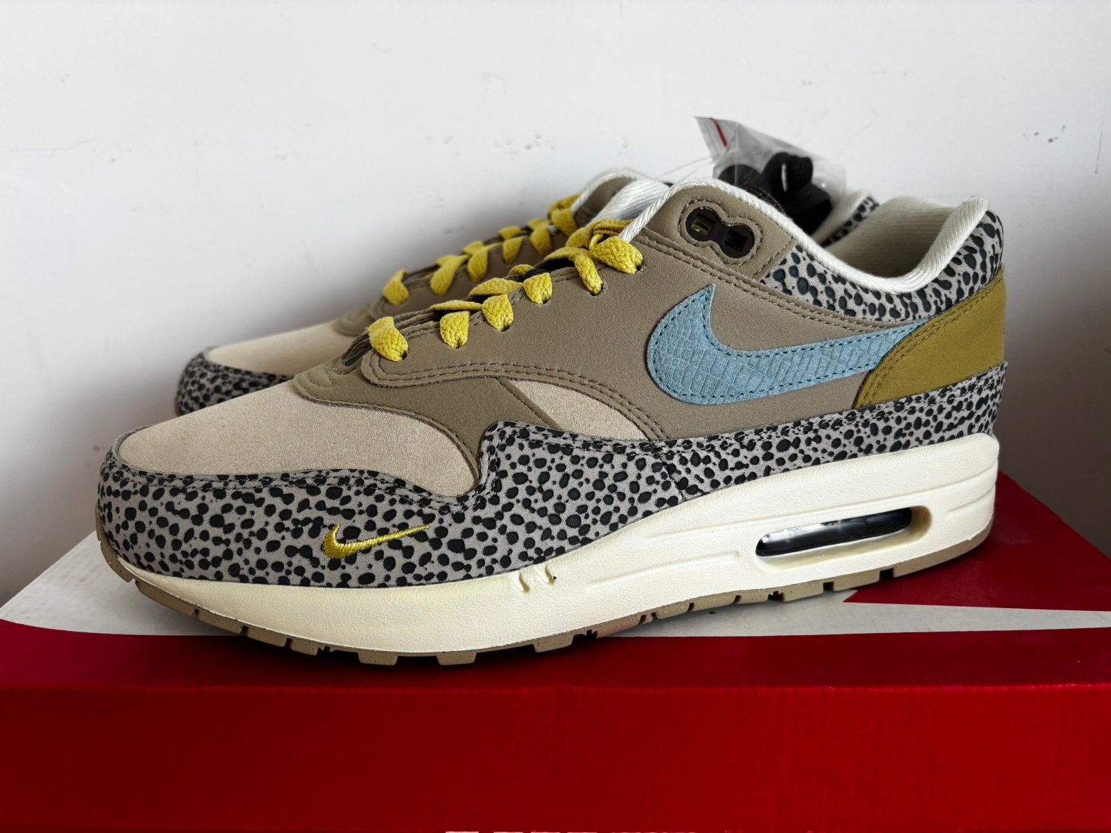Nike Air Max 1 Cobblestone 43, Ophalen of Verzenden, Nieuw, Overige kleuren