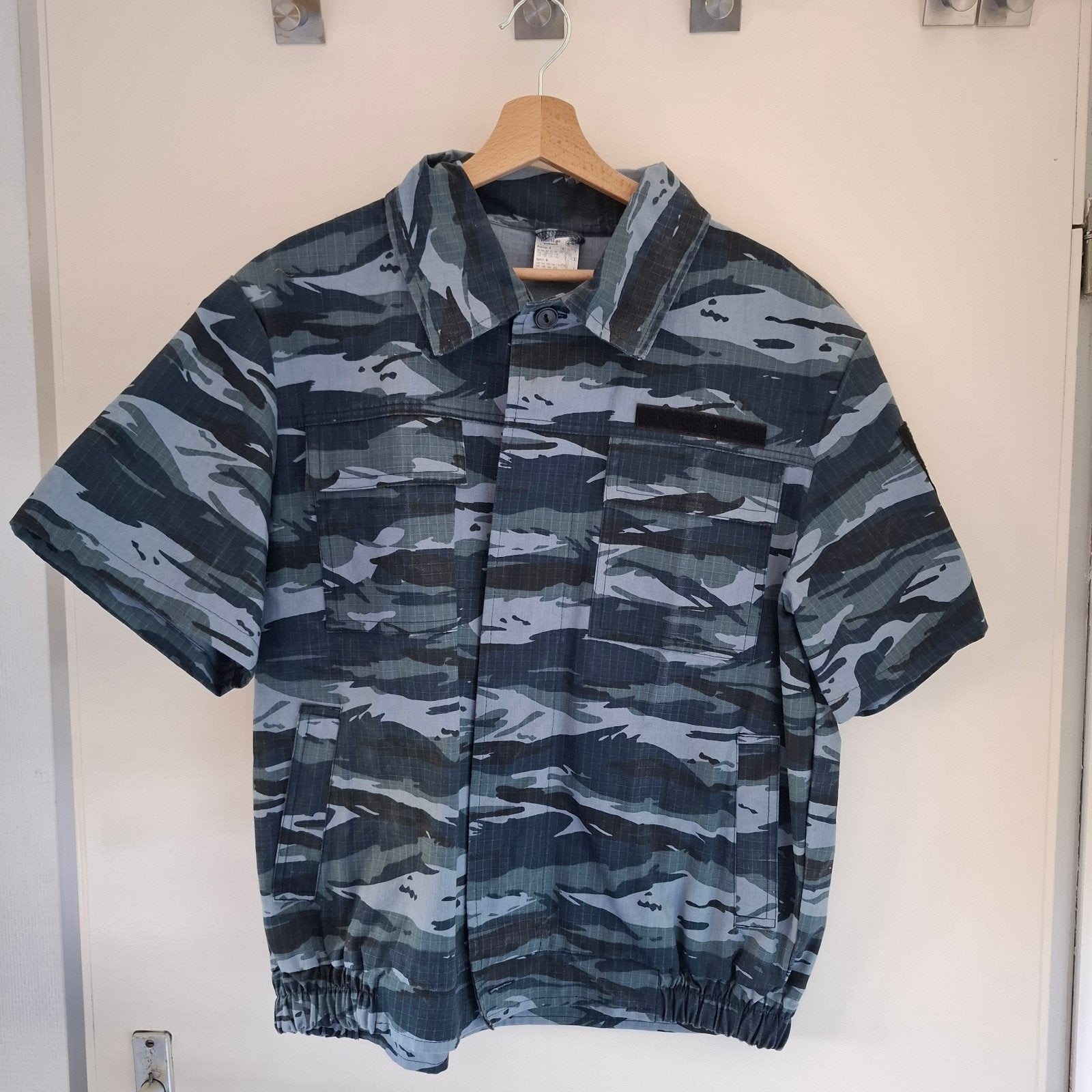 Oekraïnse politie/leger jas in blauwe kamysh camouflage, Ophalen of Verzenden, Zo goed als nieuw, Blauw