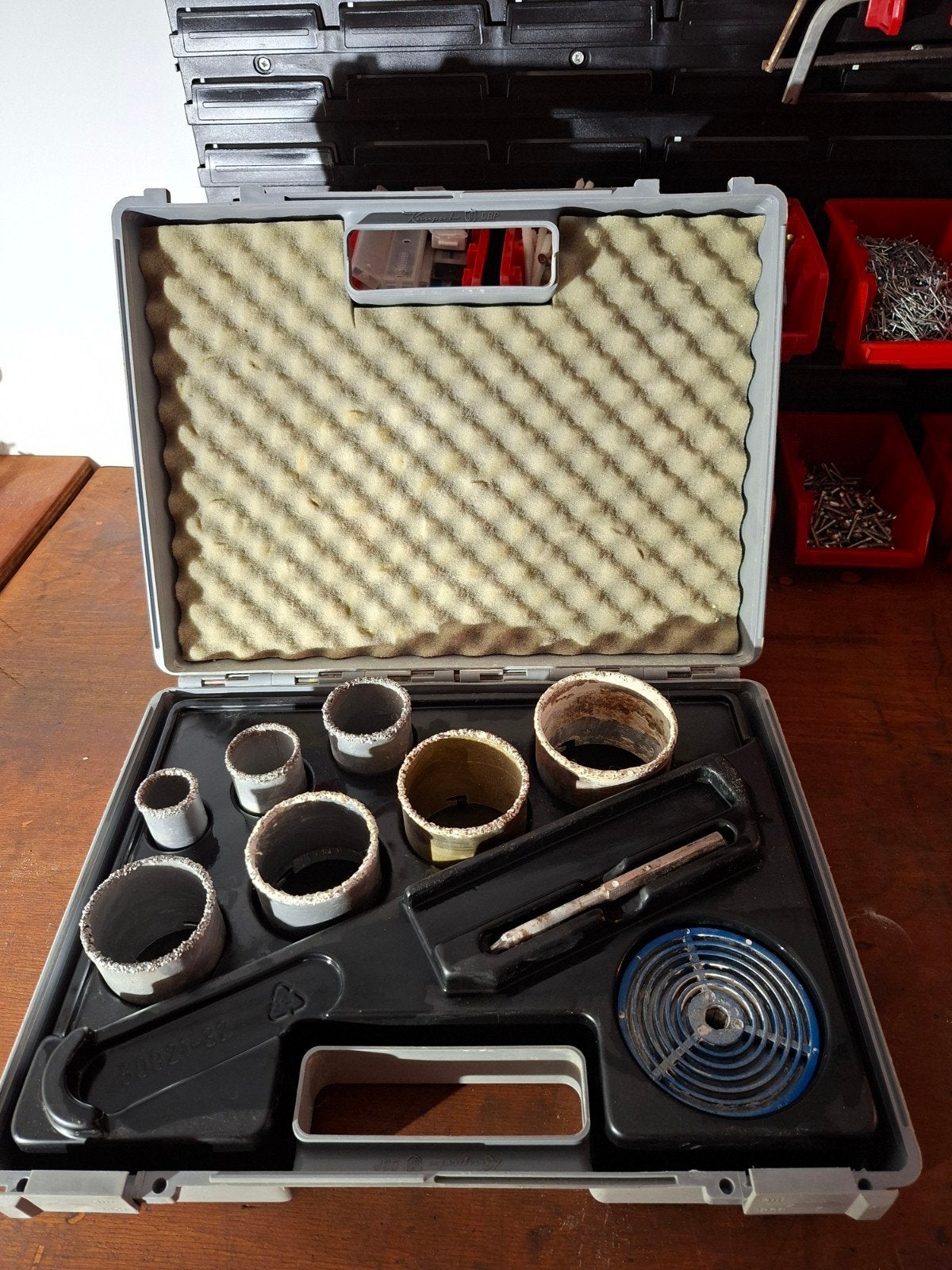 Gatenzaag set met 7 zagen, centreerboor en houder, Doe-het-zelf en Verbouw, Gereedschap | Boormachines, Overige typen, Ophalen of Verzenden