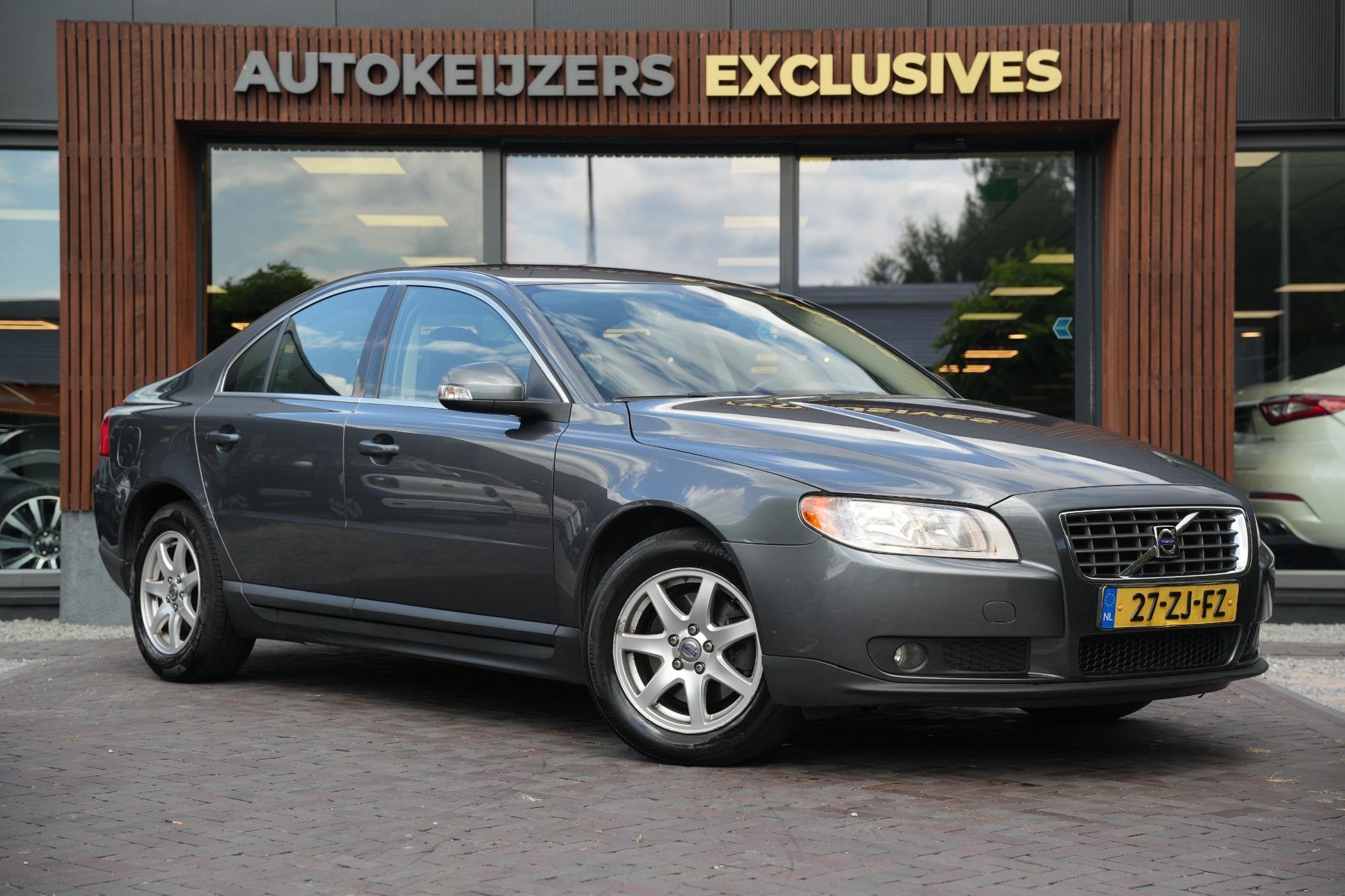 Volvo S80 2.5 T Kinetic Cruise Clima Trekhaak 5 Cilinder, Voorwielaandrijving, Stof, Electronic Stability Program (ESP), 2521 cc