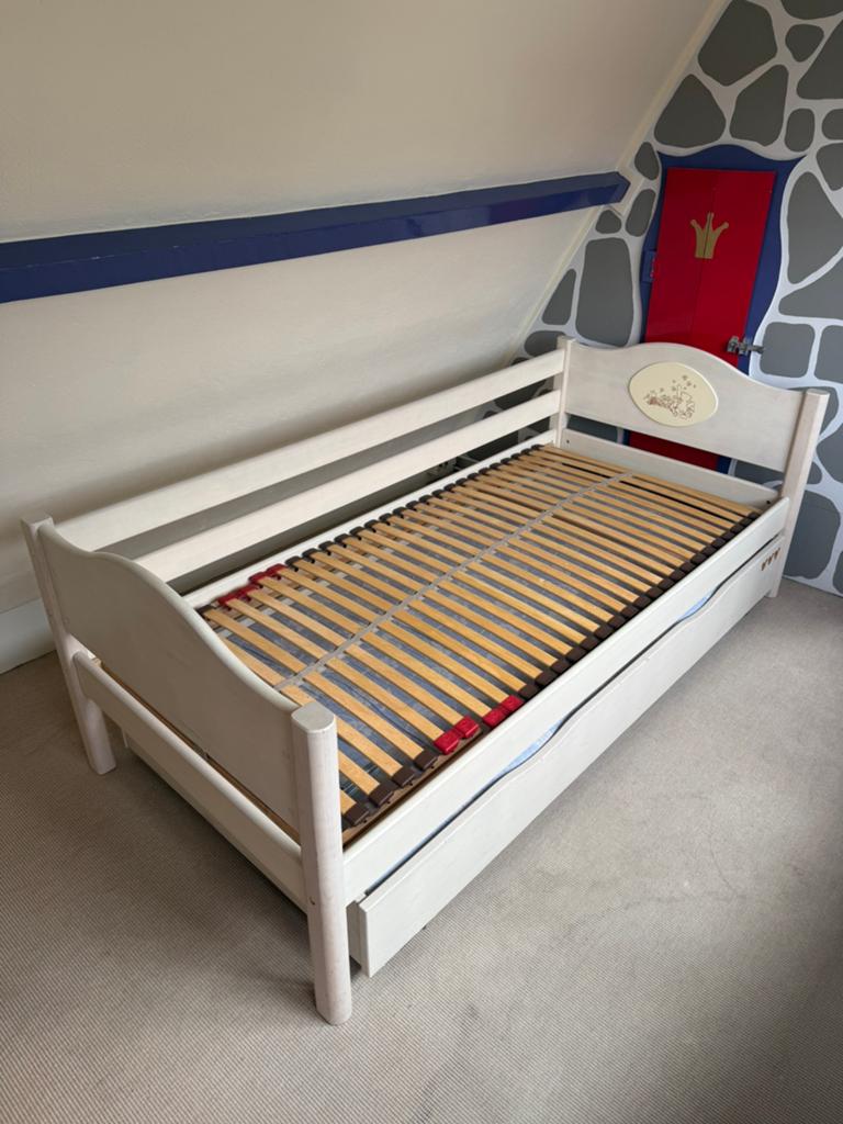 Peuterbed 200x90 Disney, 85 tot 100 cm, Ophalen of Verzenden, Zo goed als nieuw, Matras