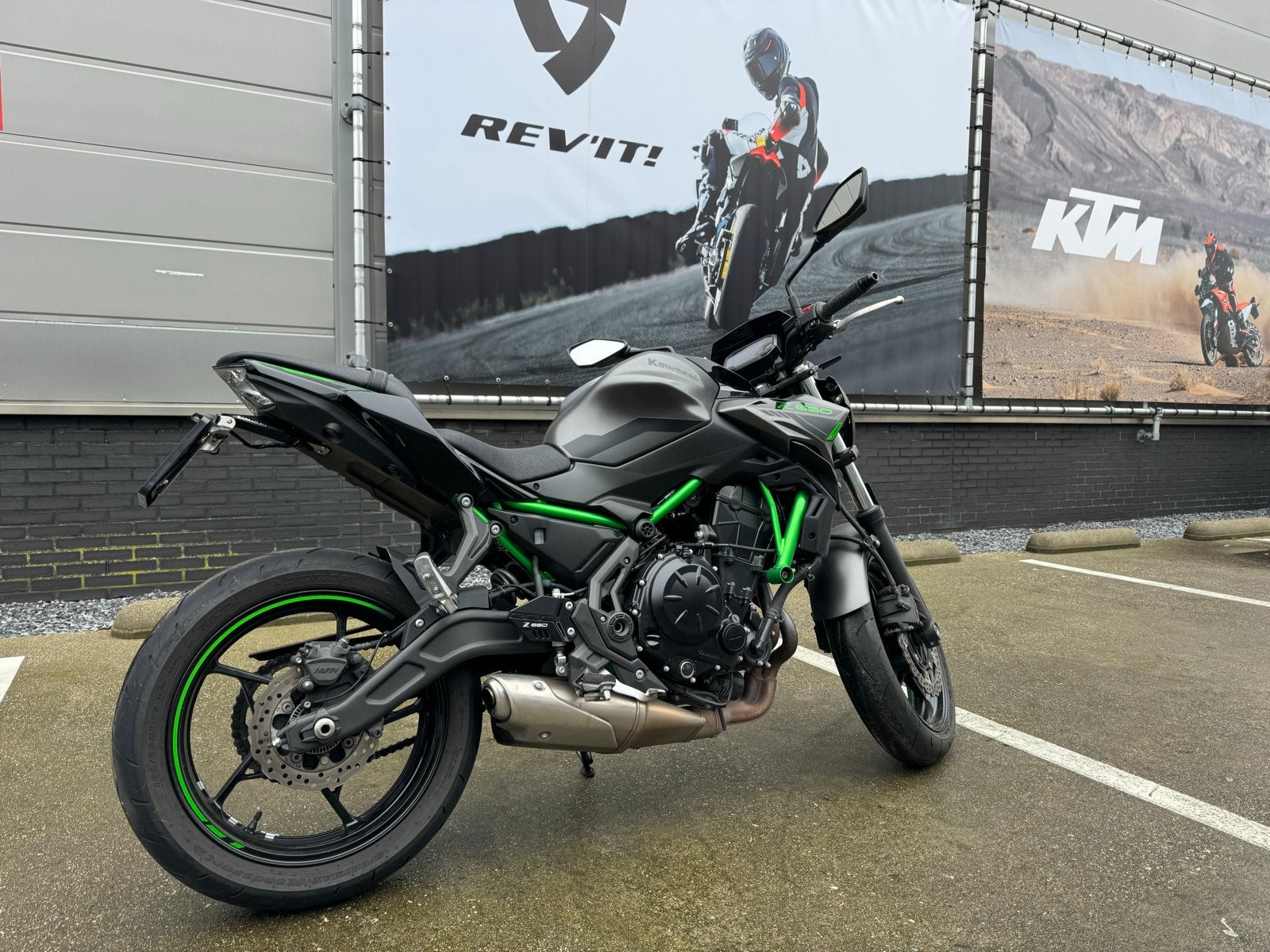 Kawasaki Z650 - Sportieve Naked Bike, 2 cilinders, Occasion, Particulier, Meer dan 35 kW