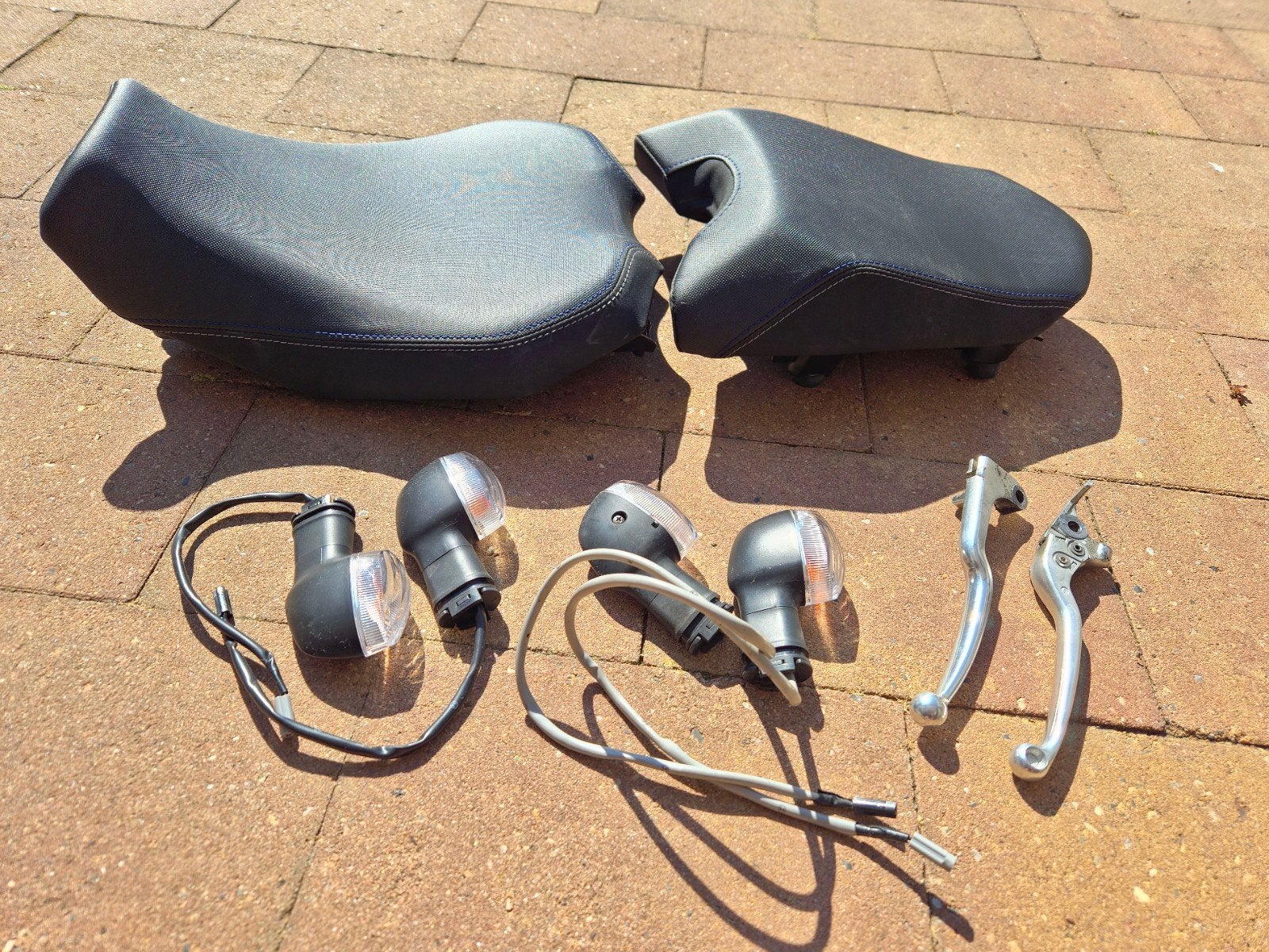 Zadel, knipperlichten en remhendels Yamaha Tracer 900 GT, Ophalen, Gebruikt