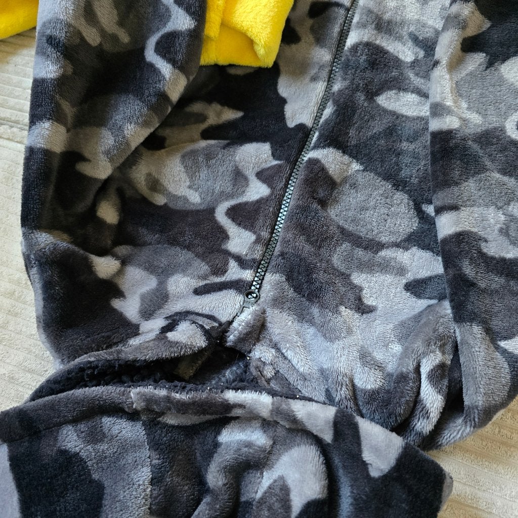camouflage Onesie maat 146 ,schoenen maat 22, Ophalen, Zo goed als nieuw, Jongen of Meisje