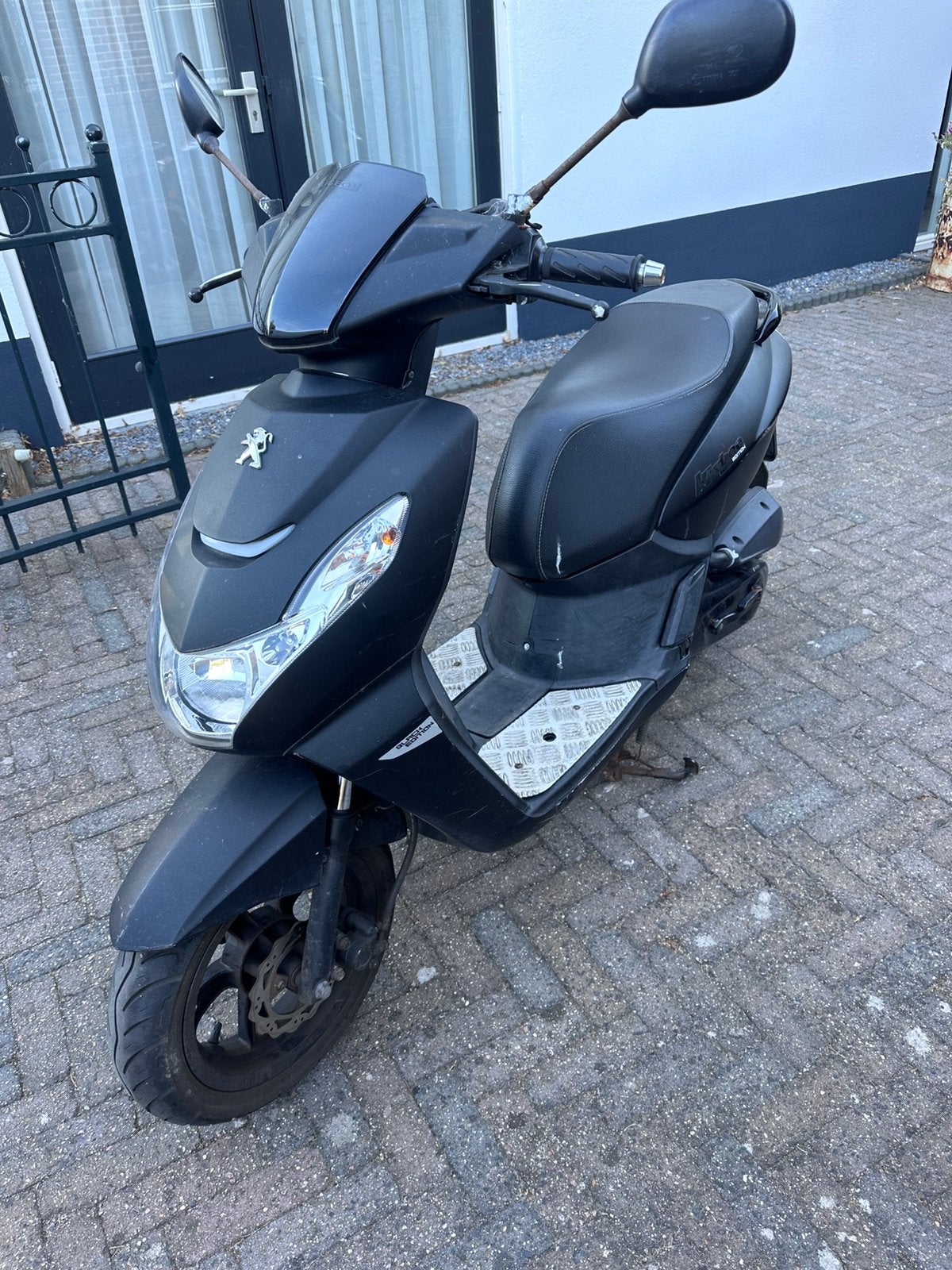 Scooter Peugeot Kisbee Black Edition geel kenteken, Ophalen, Gebruikt, Overige modellen, Maximaal 45 km/u