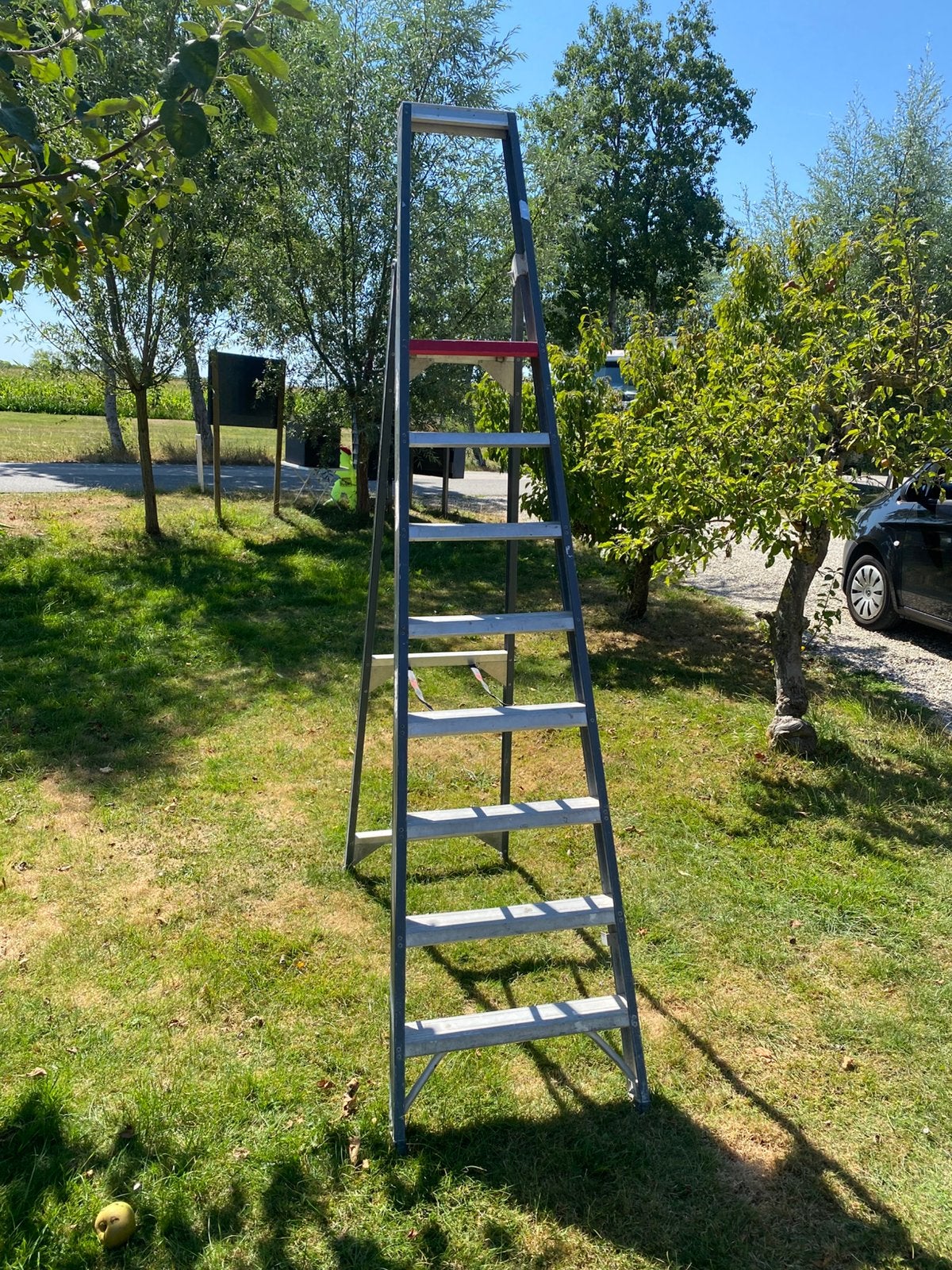 Altrex trap 8 treden, Ophalen, Gebruikt, Trap, 2 tot 4 meter