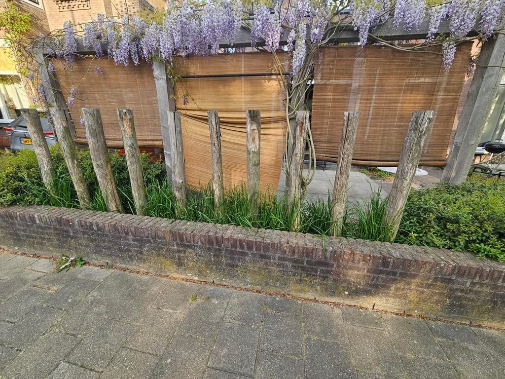 Gratis af te halen. Palen voor in tuin, Tuin en Terras, Bloembakken en Plantenbakken, 100 cm of meer, Rond, Ophalen of Verzenden