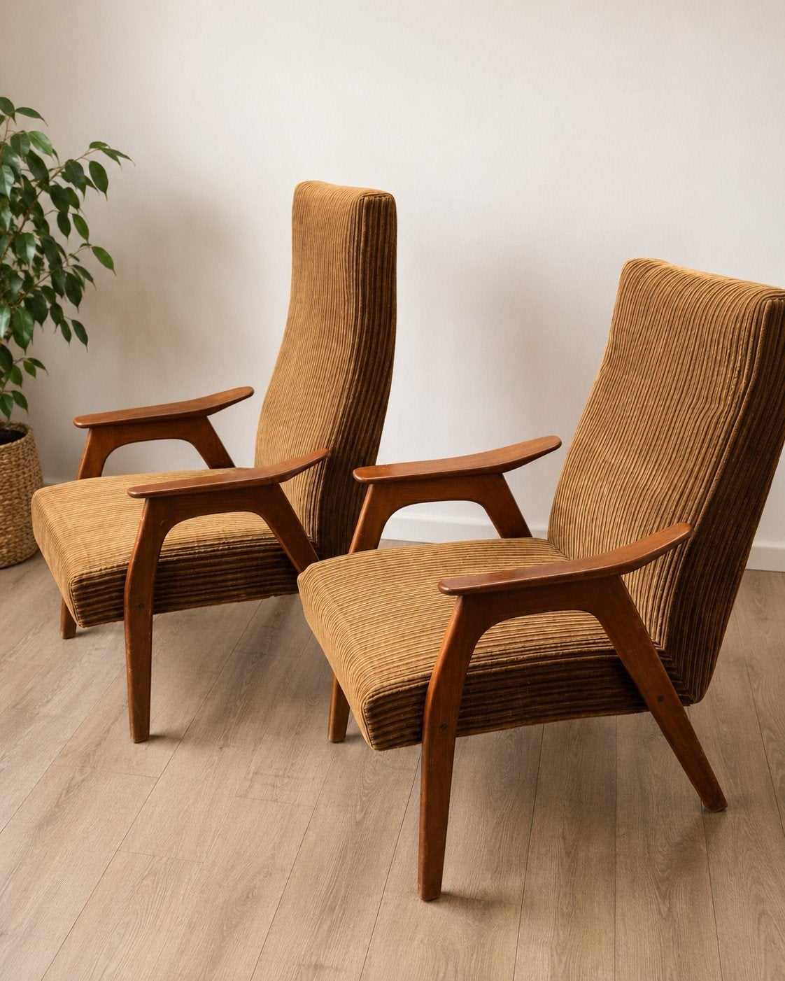 Webe Pastoe Teak Stoel Ribstof Bruin Louis van Teeffelen, Huis en Inrichting, Stoelen, Gebruikt, Twee, Bruin, Ophalen of Verzenden