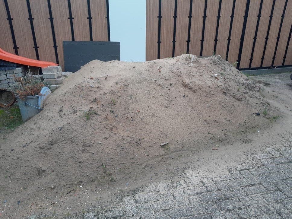 GRATIS 3-4 m3 wit zand, Tuin en Terras, Zand, Ophalen, Ophoogzand