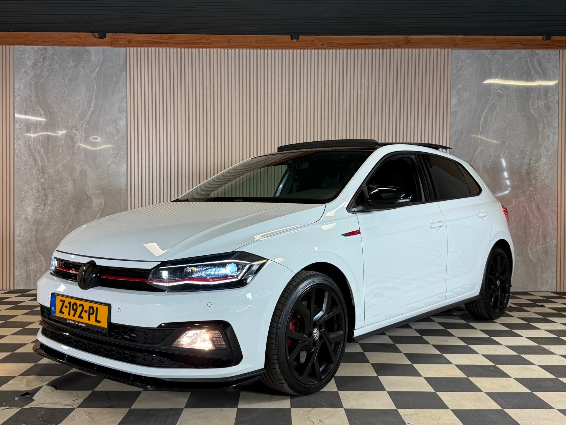 Volkswagen POLO 2.0 TSI GTI Pano Virtual Nwe Apk Airco Cruis, Auto's, Gebruikt, Euro 6, 4 cilinders, 1984 cc