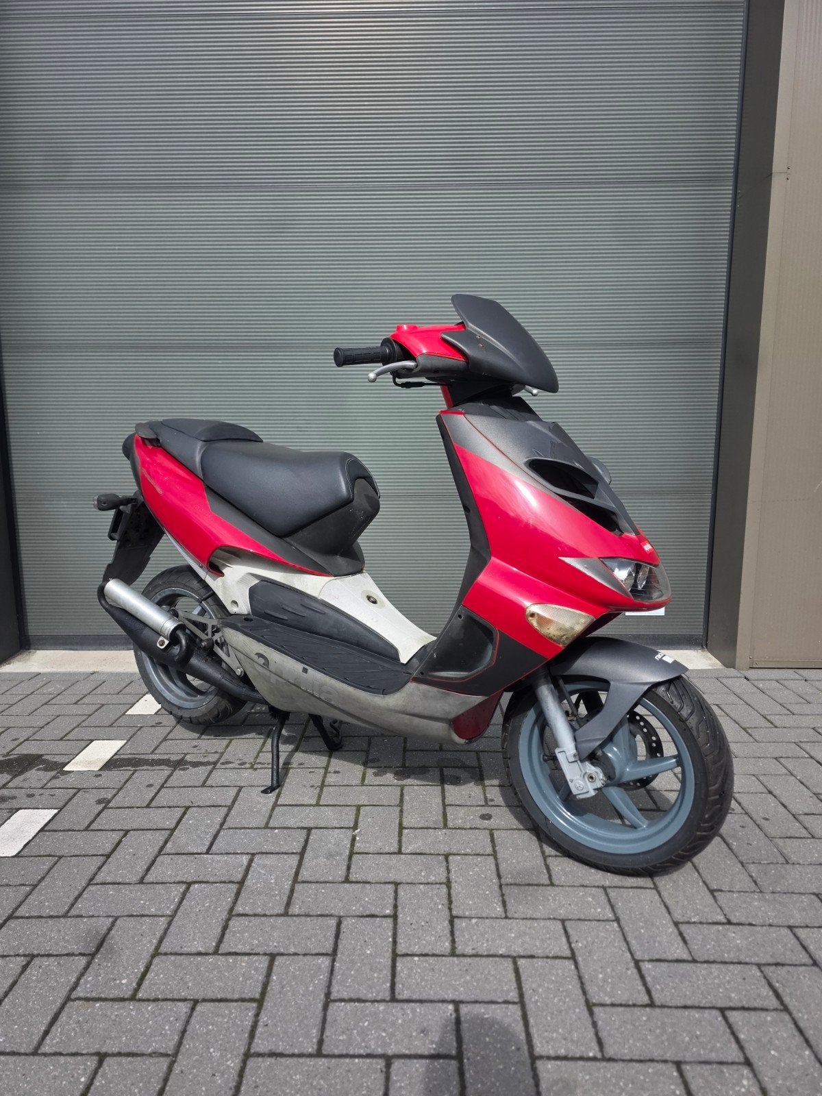 Aprilia SR50 watergekoeld Piaggio. Geel kenteken, Ophalen, Tweetakt, Gebruikt, SR 50
