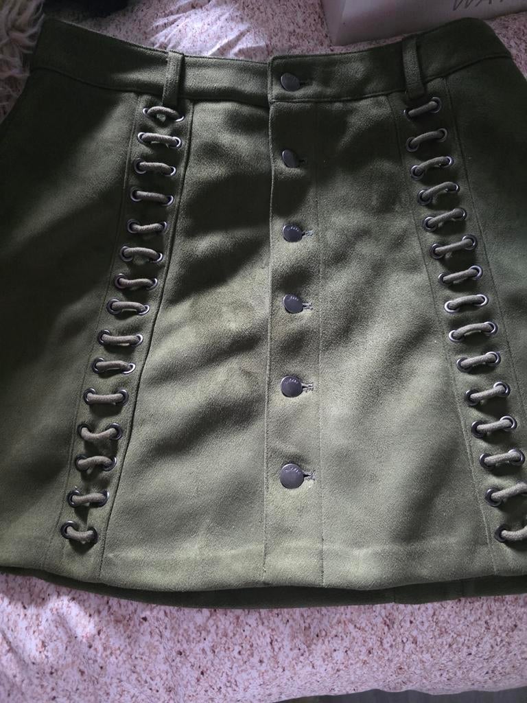 Nikkie suède look rok met vetersluiting - Maat 38, Maat 38/40 (M), Ophalen of Verzenden, Zo goed als nieuw, Nikkie