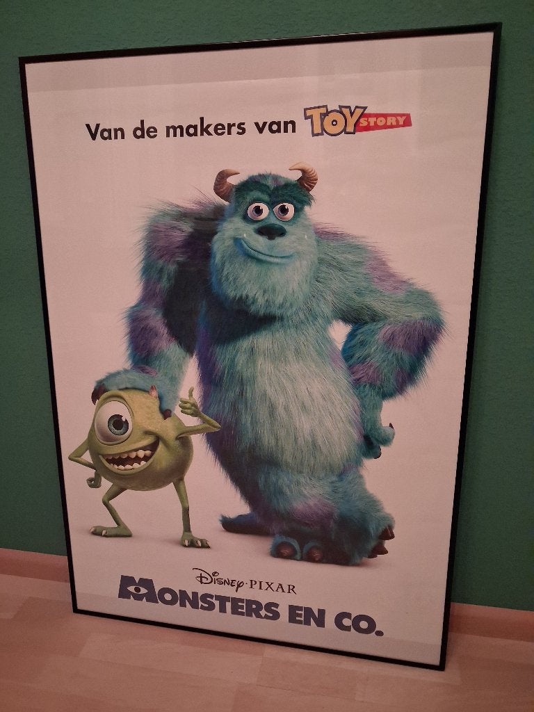 Disney fans opgelet: ingelijste poster van Monsters en co, Verzamelen, Ophalen, Overige figuren, Zo goed als nieuw, Plaatje of Poster