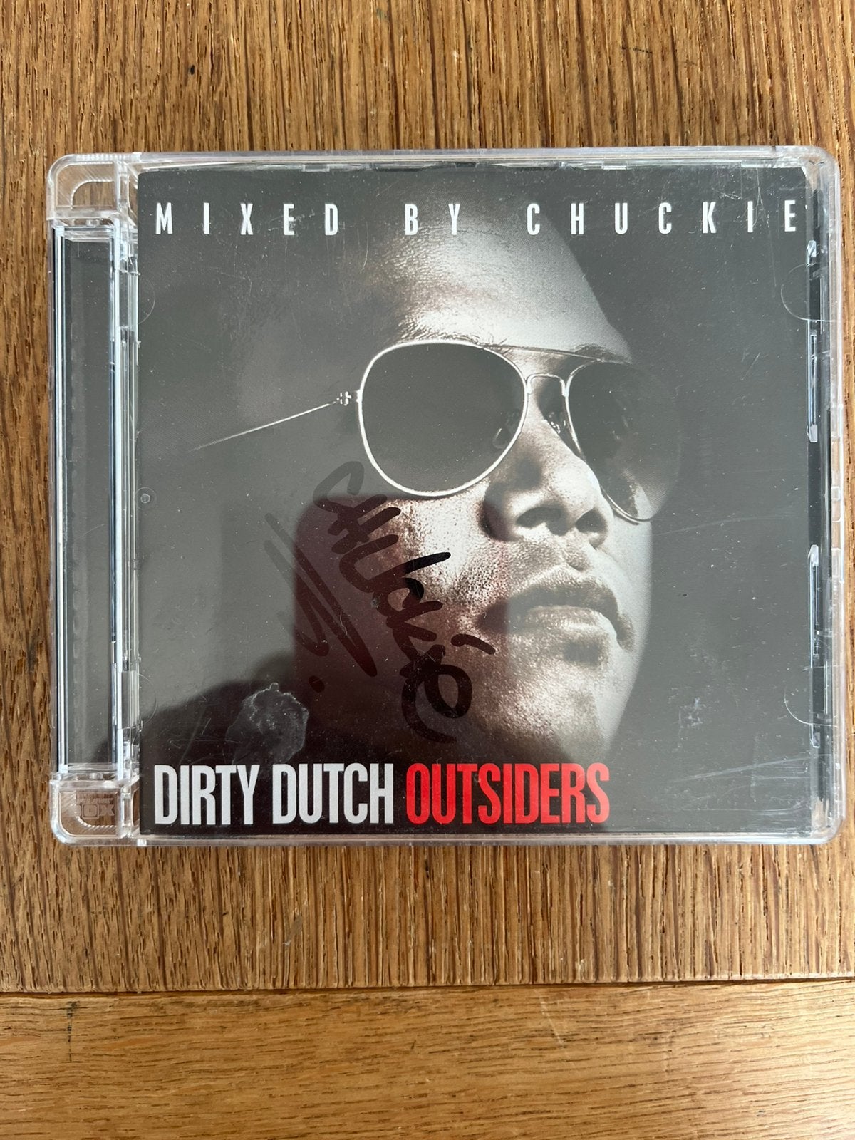 Chuckie, dirty Dutch outsiders ( met handtekening), Cd's en Dvd's, Ophalen of Verzenden, Zo goed als nieuw