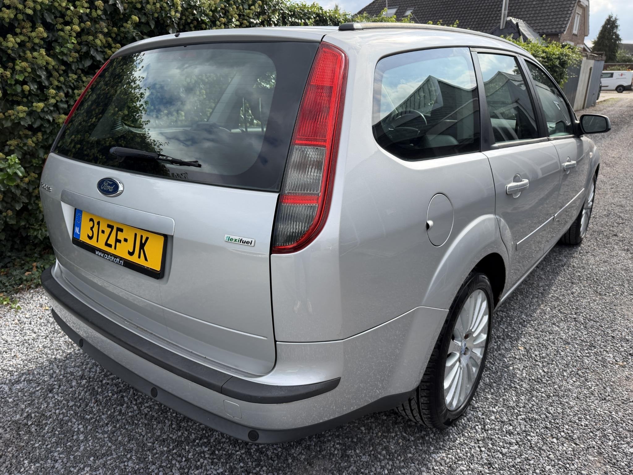 Ford Focus Wagon 1.8-16V Titanium | Autom. Airco | Cruise Co, Gebruikt, 4 cilinders, Handgeschakeld, Navigatiesysteem