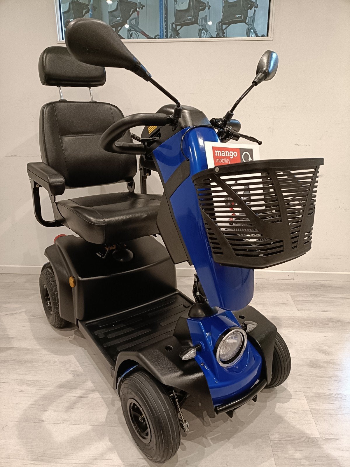 Mango Cheetah 4 DeLuxe

scootmobiel +Garantie +Servicebeurt., -, -, Ophalen of Verzenden, Zo goed als nieuw