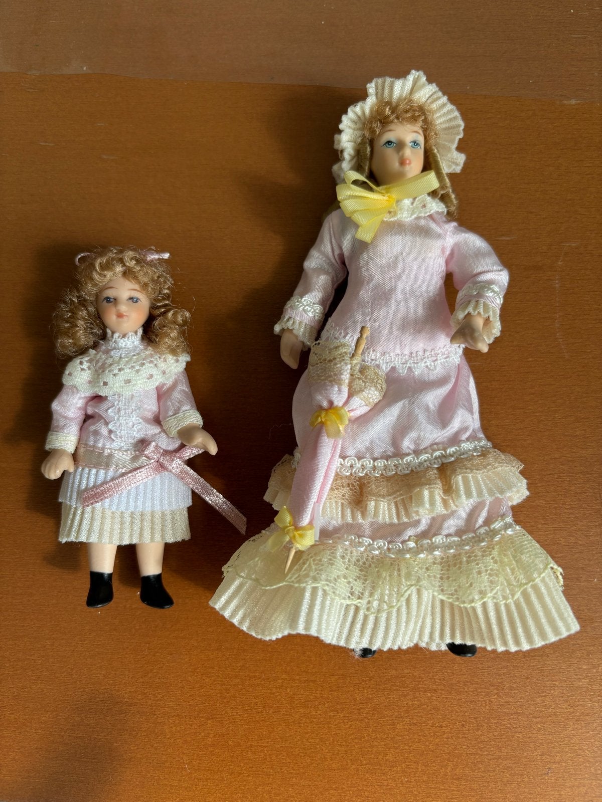 Poppenhuis moeder en kind 1:12, Ophalen of Verzenden, Gebruikt, Popje