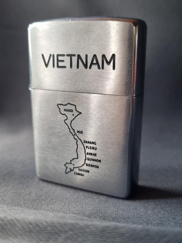 Zippo Vietnam Aansteker 2000, Verzamelen, Verzenden, Zo goed als nieuw, Aansteker