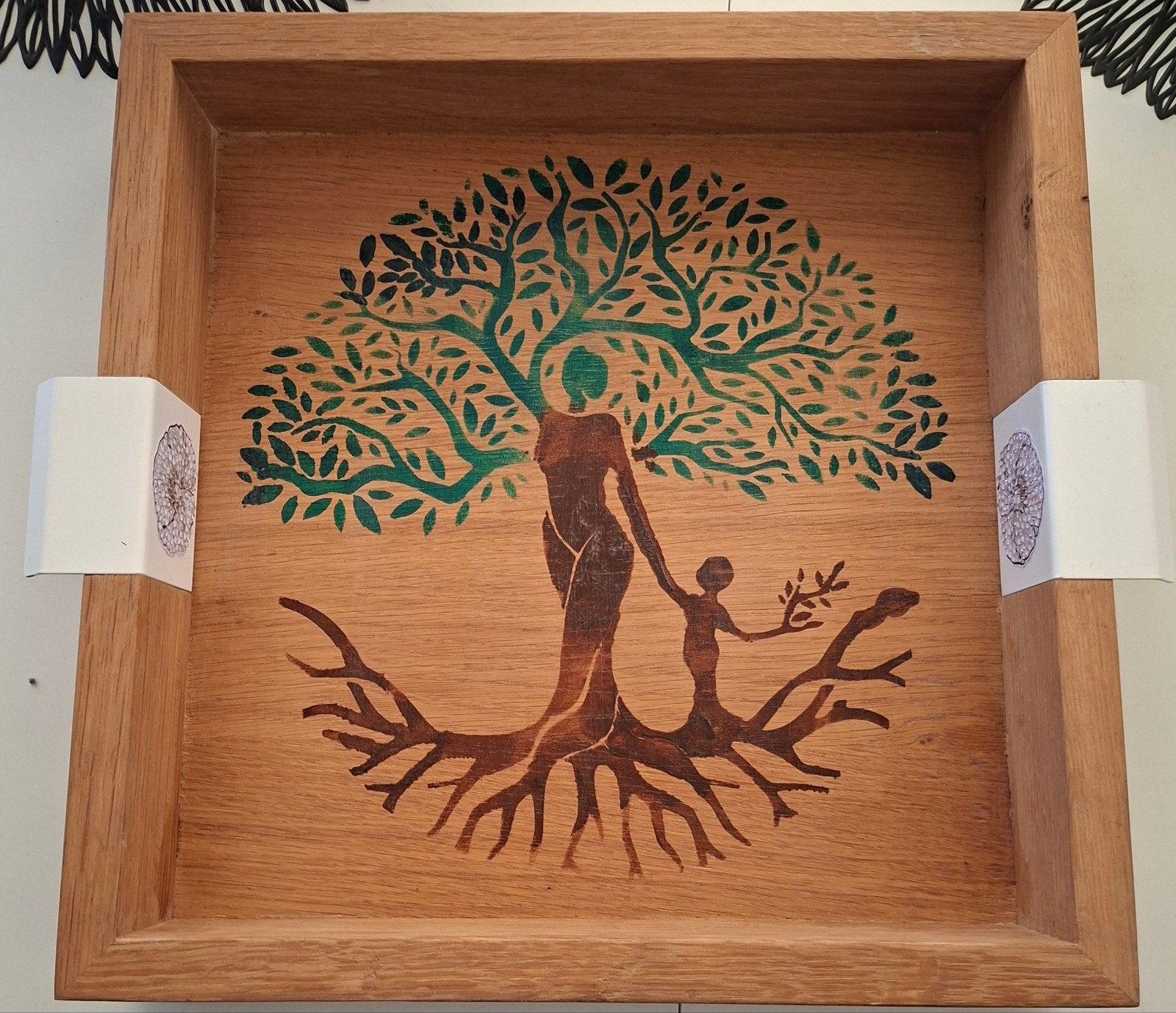 Houten dienblad met levensboom design en handvatten, Met afbeelding/tekst, Vierkant, Ophalen of Verzenden, Zo goed als nieuw