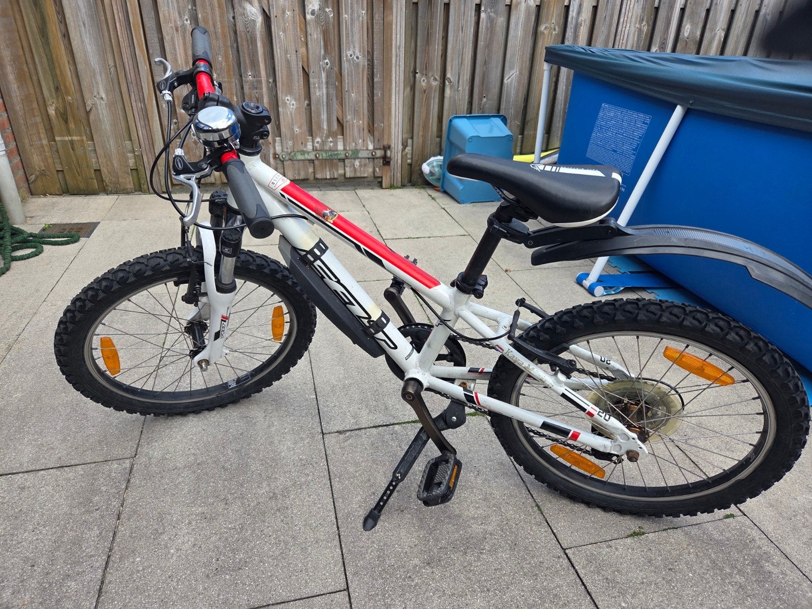 Felt Bicycles Kinderfiets 20 inch - Wit/Rood, Fietsen en Brommers, Fietsen | Kinderfietsjes, Ophalen, Gebruikt, 20 inch of meer