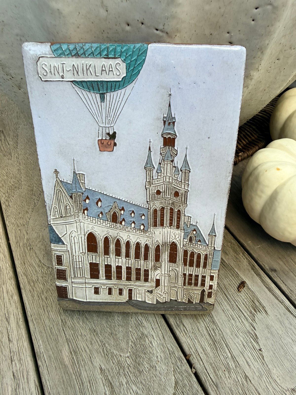 Cloisonne tegel Sint Niklaas keramiek atelier Sloos izgst, Antiek en Kunst, Ophalen