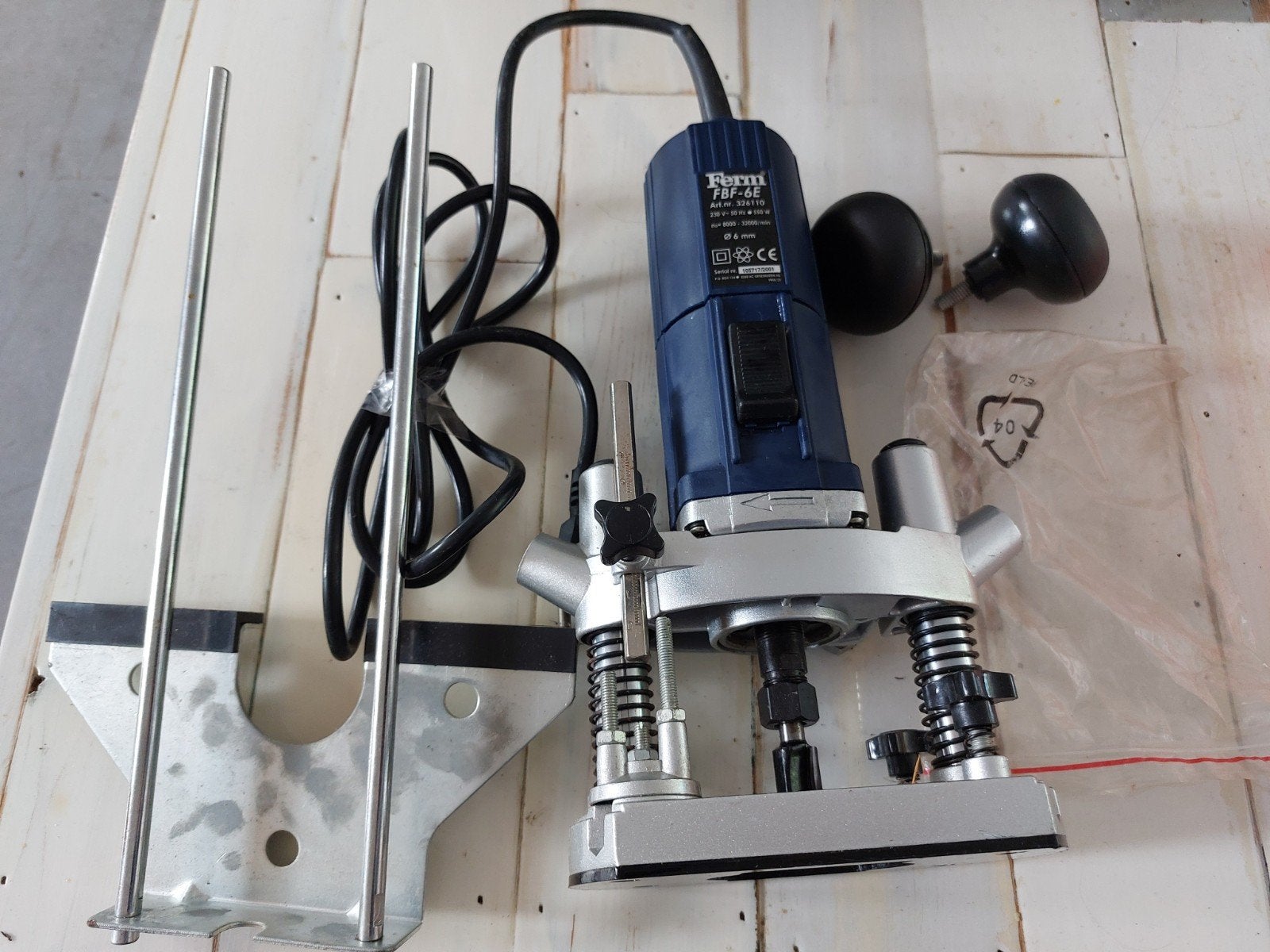 Ferm FBF-6E bovenfrees met alle toebehoren., Doe-het-zelf en Verbouw, Gereedschap | Freesmachines, Ophalen of Verzenden, Zo goed als nieuw