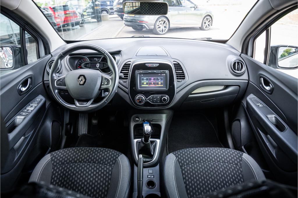 Renault Captur 0.9 TCe Intens * Navigatie * Trekhaak * Facel, Voorwielaandrijving, Gebruikt, Lichtsensor, Handgeschakeld