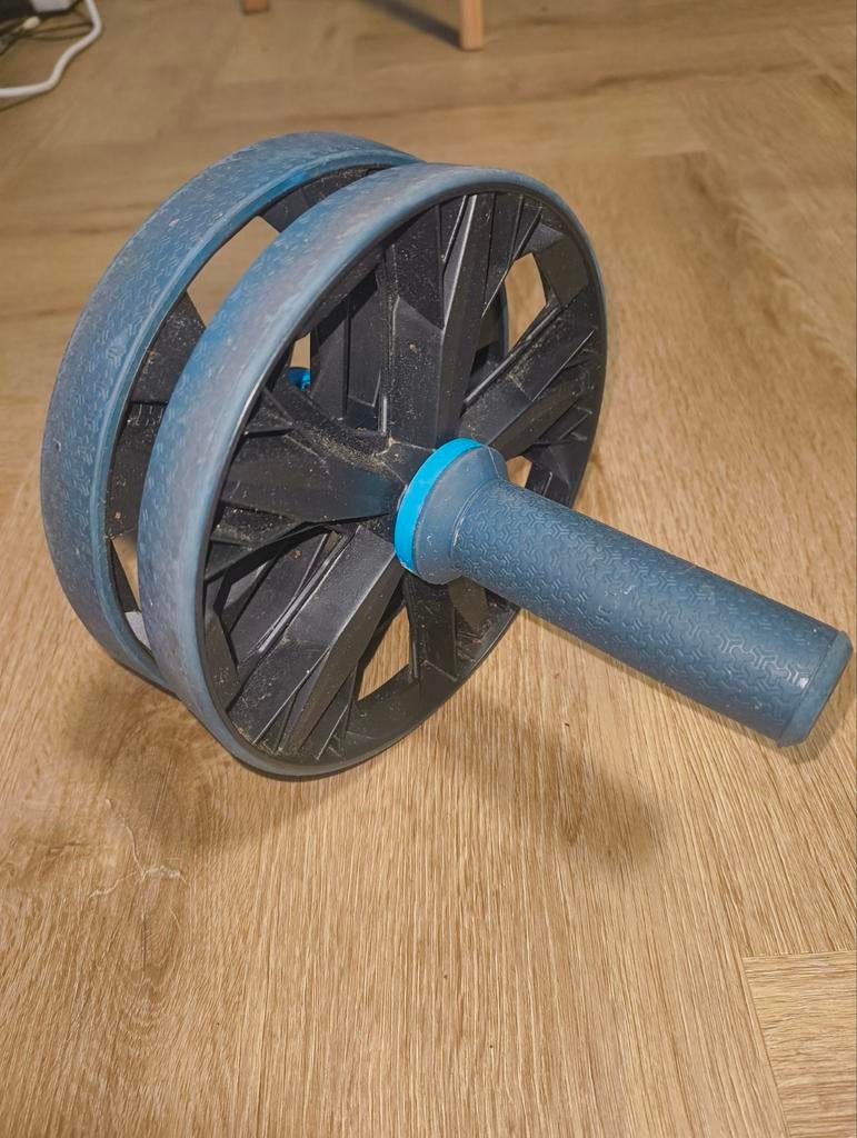 Buikspierwiel - Train je core thuis, Sport en Fitness, Fitnessmaterialen, Ophalen of Verzenden, Gebruikt, Buik, Buikspierwiel