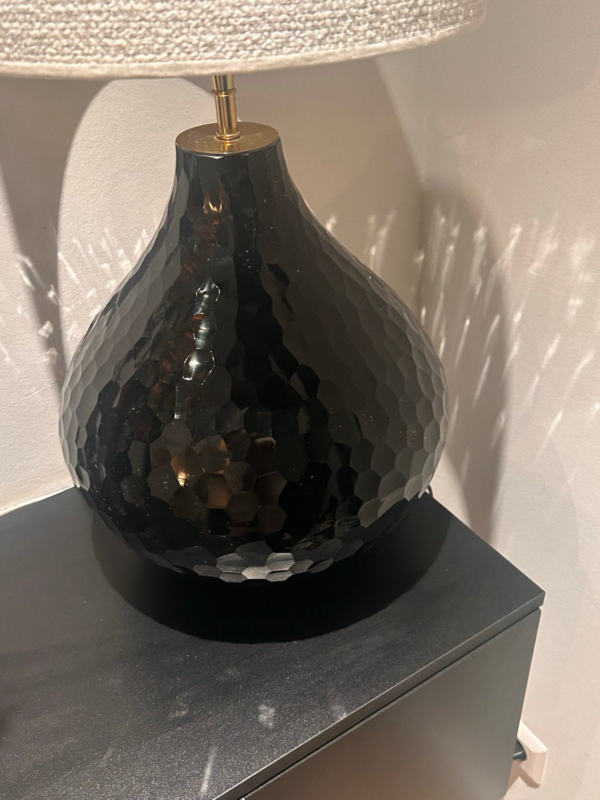 Moderne Zwarte Tafellamp met Stoffen Kap, Ophalen, Metaal, Modern, Sfeerlamp