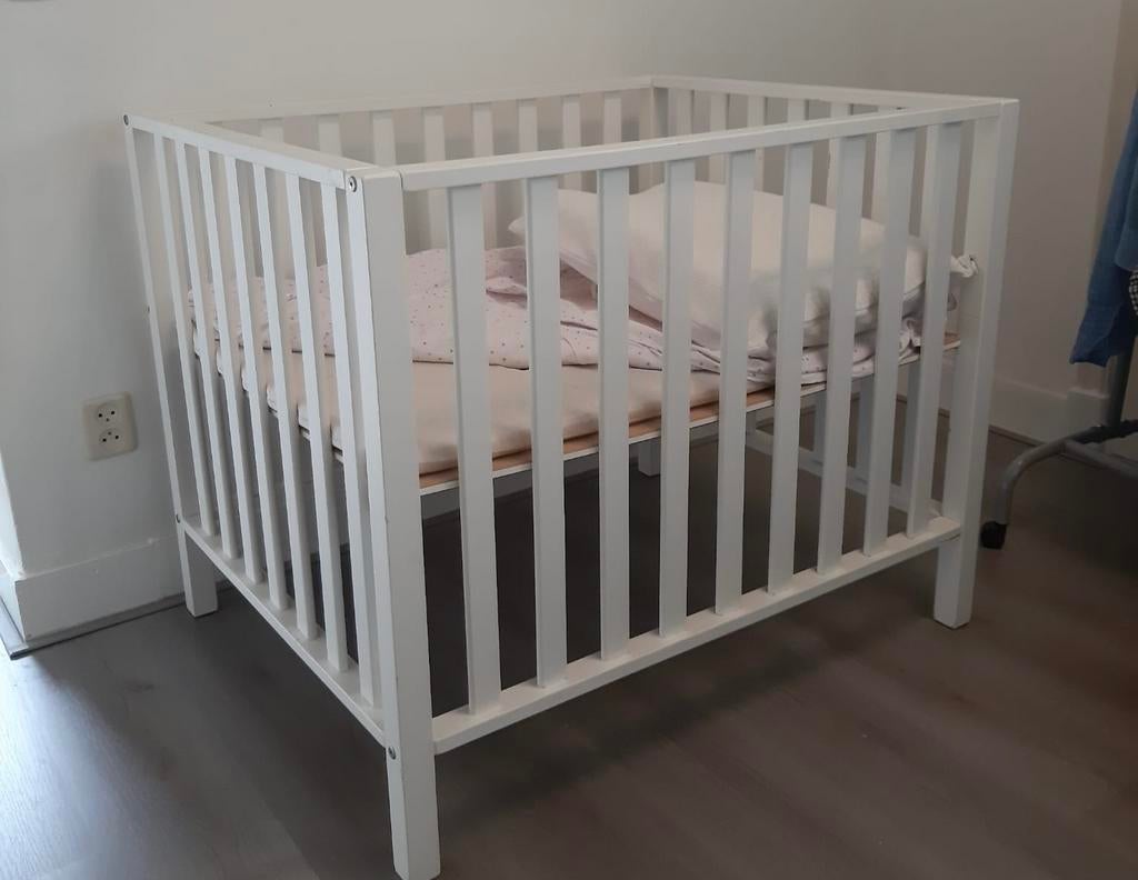 Witte houten kinderbox, Ophalen of Verzenden, Zo goed als nieuw