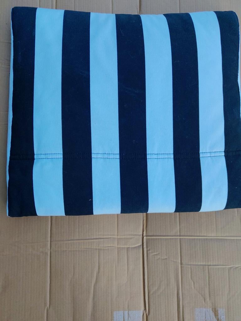 Ikea stoelkussen met zwarte strepen Nieuw, Huis en Inrichting, Ophalen of Verzenden, Nieuw, Zwart, Vierkant